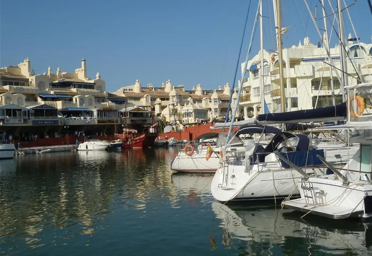 Family Friendly Patio And Poolview Apartment Torremolinos